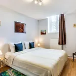 城堡乡间杜尔哥渡假屋 * Bons-Tassily