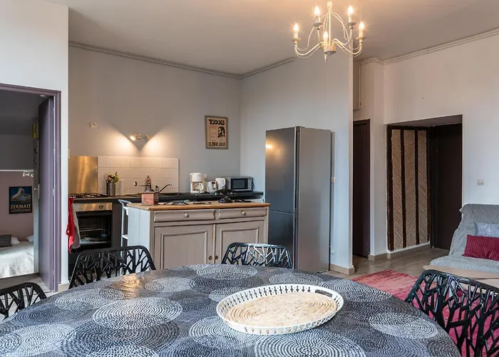 Chateau Turgot Apartamento Bons-Tassily